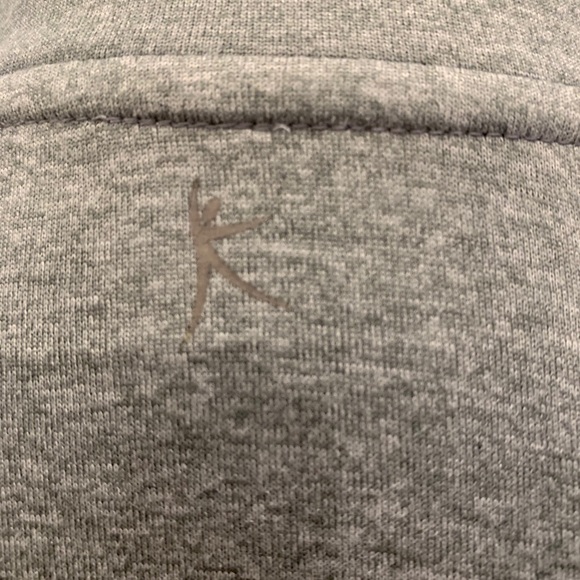 Danskin Now gray workout top Size Medium - Picture 5 of 8